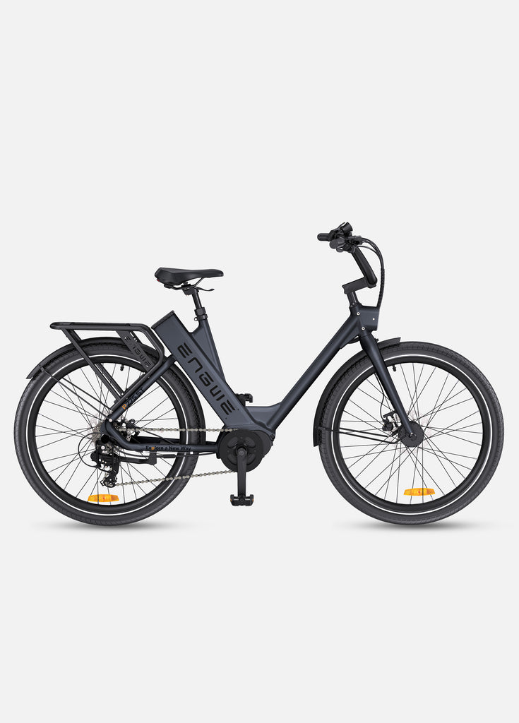 Schwarzes Engwe P275 ST E Citybike