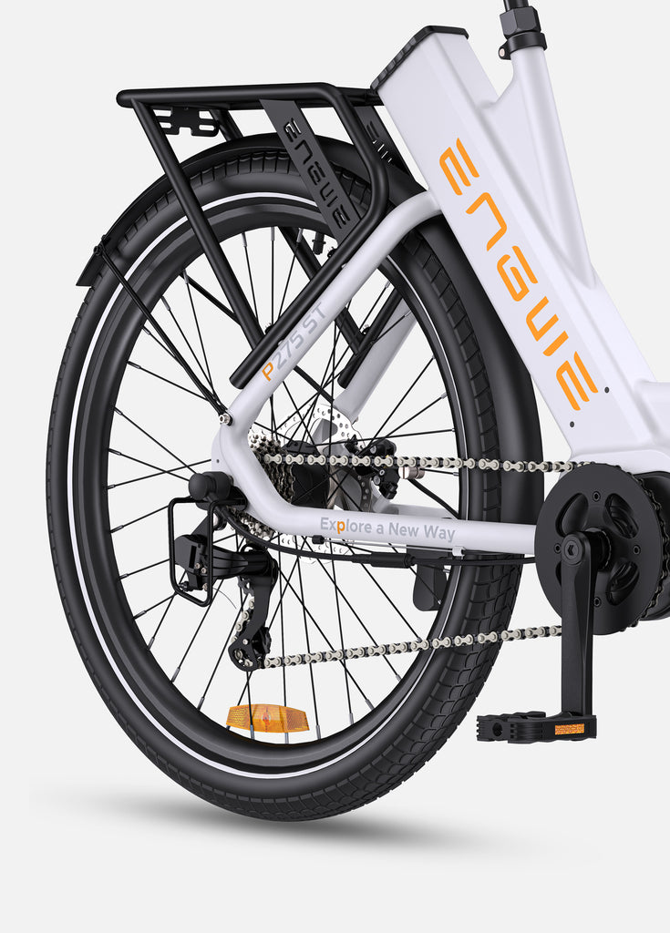 Weißer Engwe P275 St Urban E-Bike-Hinterreifen und Gepäckträger