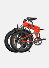 ein gefalteter roter Engwe Engine x