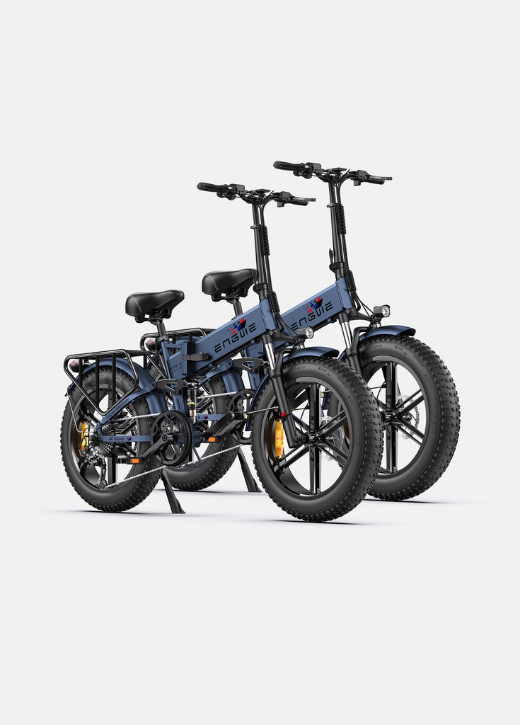 2 blaue Profi-E-Bikes mit Engwe-Motor