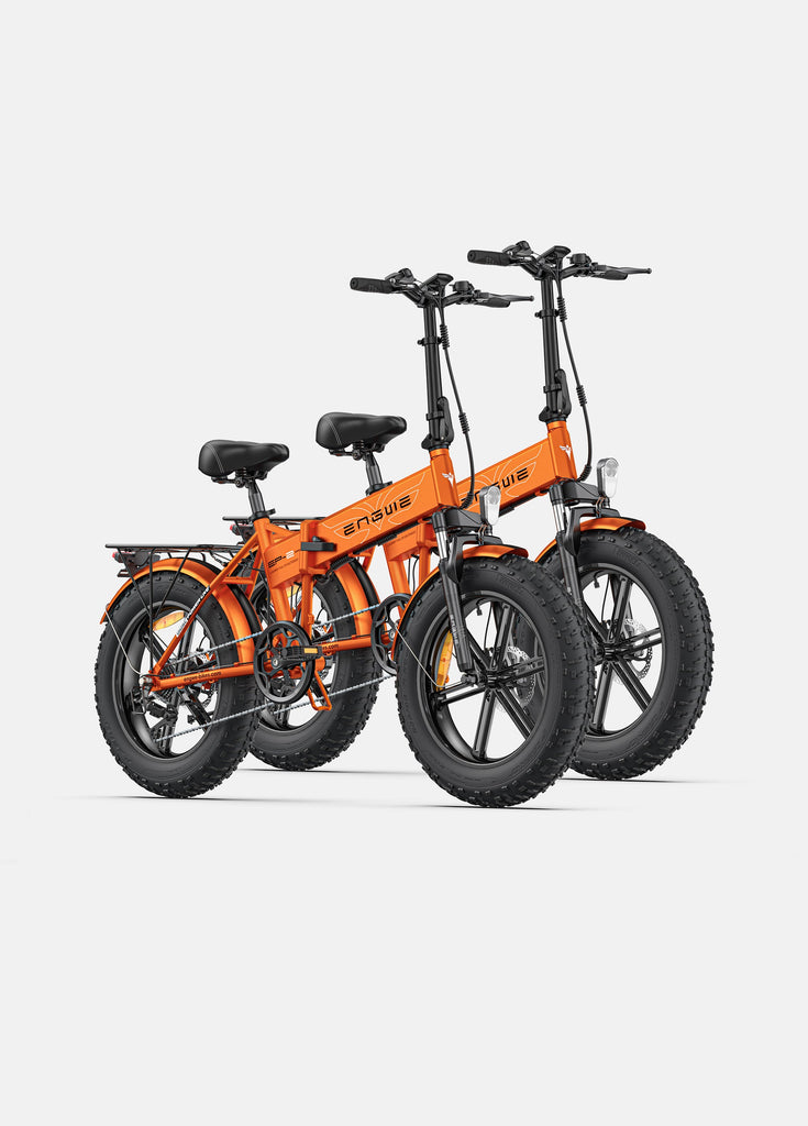 Zwei orangefarbene Engwe Ep-2 Pro E-Bikes